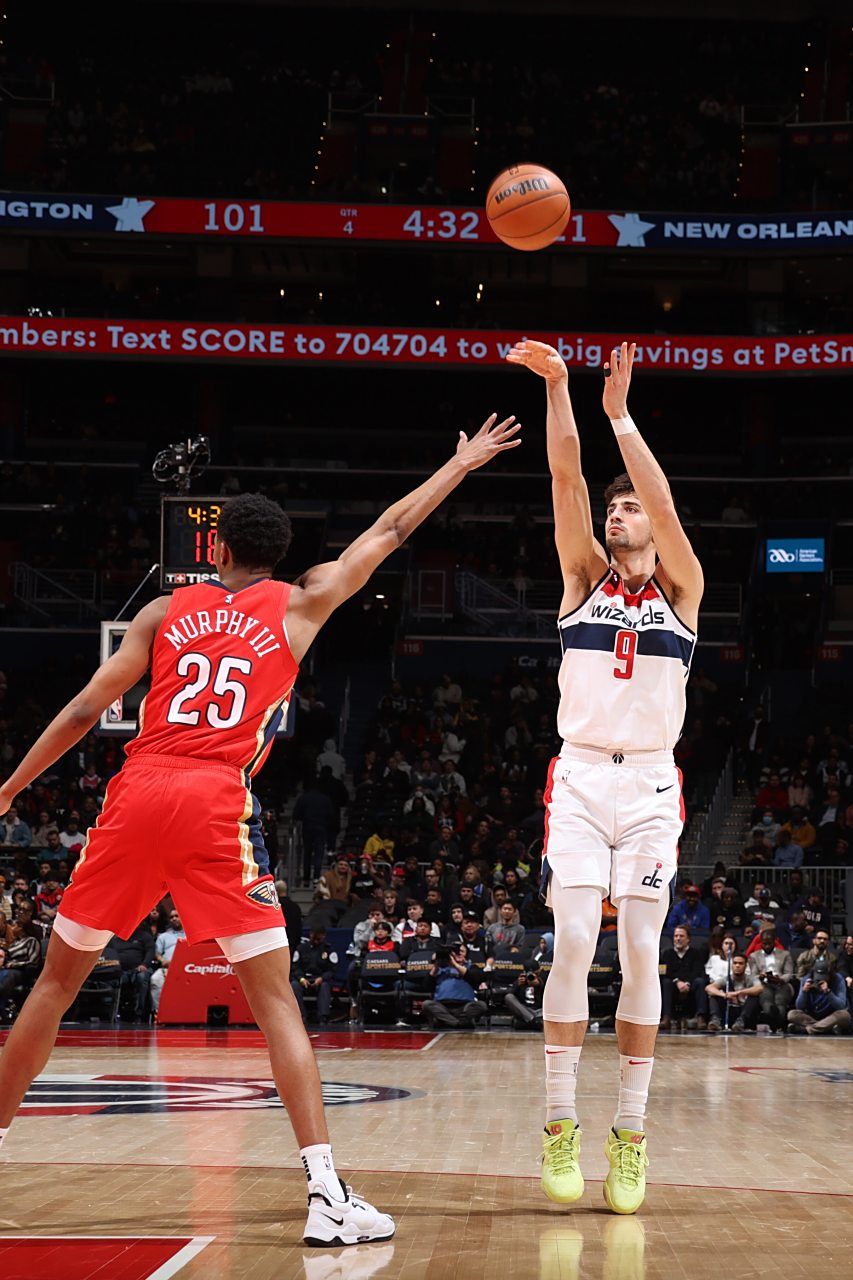 山东队翻盘鹈鹕,麦科勒姆带队取胜的简单介绍 山东队翻盘鹈鹕,麦科勒姆带队取胜的简单介绍